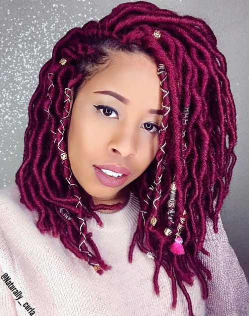 20 süße und kreative Ideen für kurze Faux Locs  