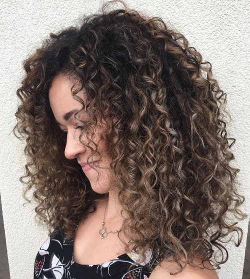 55 Styles und Schnitte für natürlich lockiges Haar  