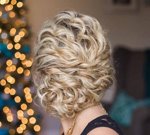 20 schöne lange lockige Frisuren  