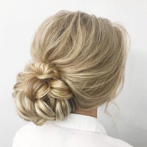 40 Lovely Low Bun Frisuren für Ihre Inspiration  