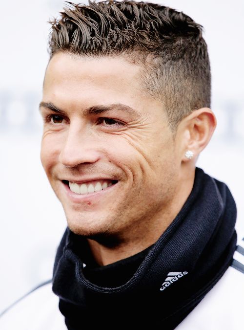 18 Cristiano Ronaldo Haircut Ideen für Ihre Inspiration  