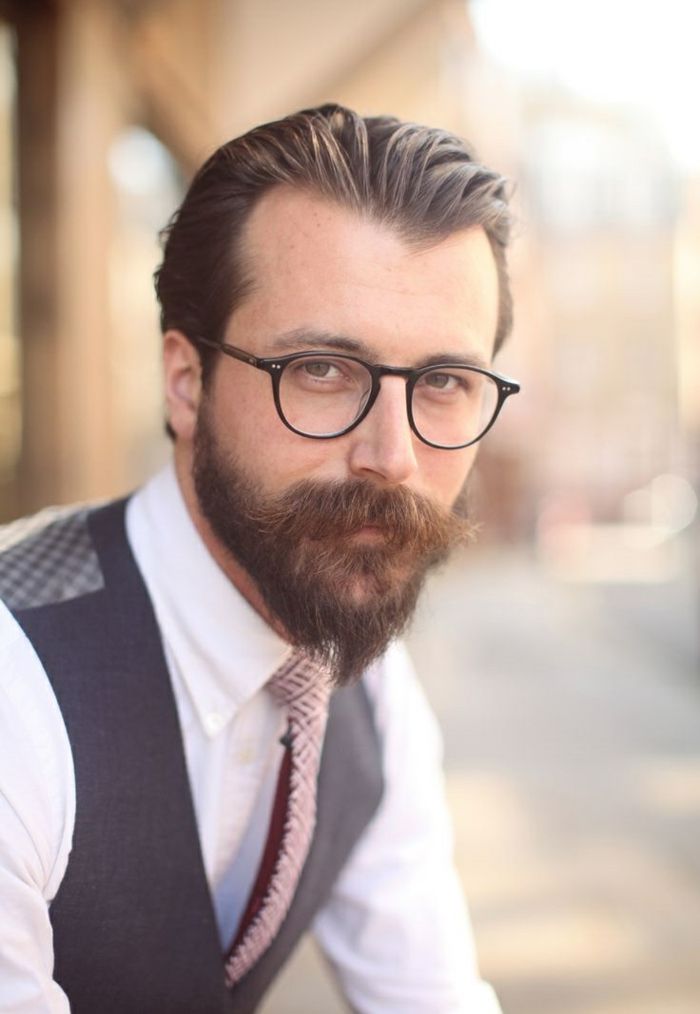 22 Herrenfrisuren mit Brille, um cool und stylish aussehen  
