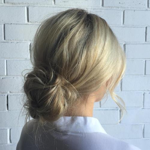 40 Lovely Low Bun Frisuren für Ihre Inspiration  