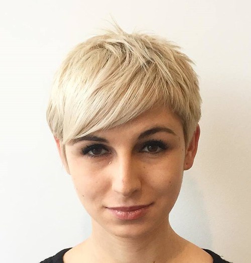 70 Short Shaggy, Stachelige, Edgy Pixie Schnitte und Frisuren  