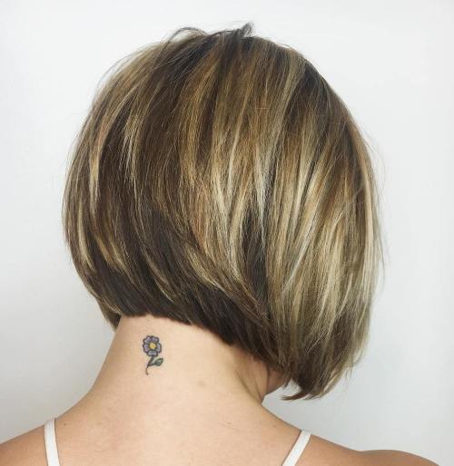 50 Layered Bob Styles: Moderne Frisuren mit Layern für jeden Anlass  