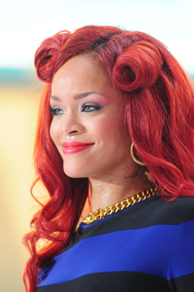 Rihanna Frisuren - 32 besten Rihanna Hair Looks aller Zeiten  