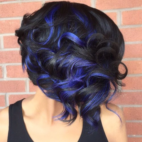 Gimme the Blues: Bold Blue Highlight Frisuren 