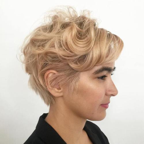 30 Standout Curly and Wavy Pixie Cuts  