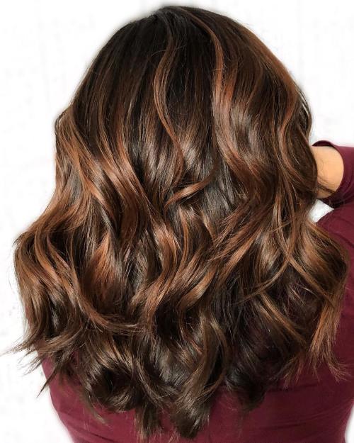 60 Frisuren mit dunkelbraunem Haar mit Highlights  